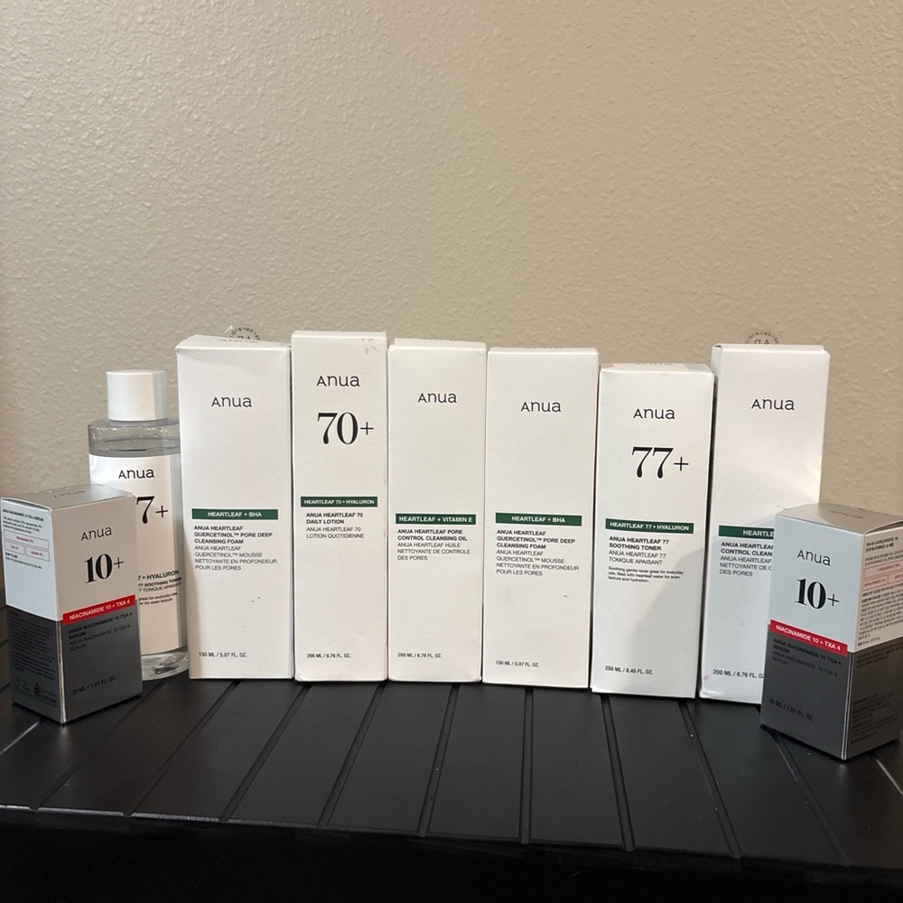 Anua skincare Bundle 77+ Brightening & Hydrating Face Treatment – White